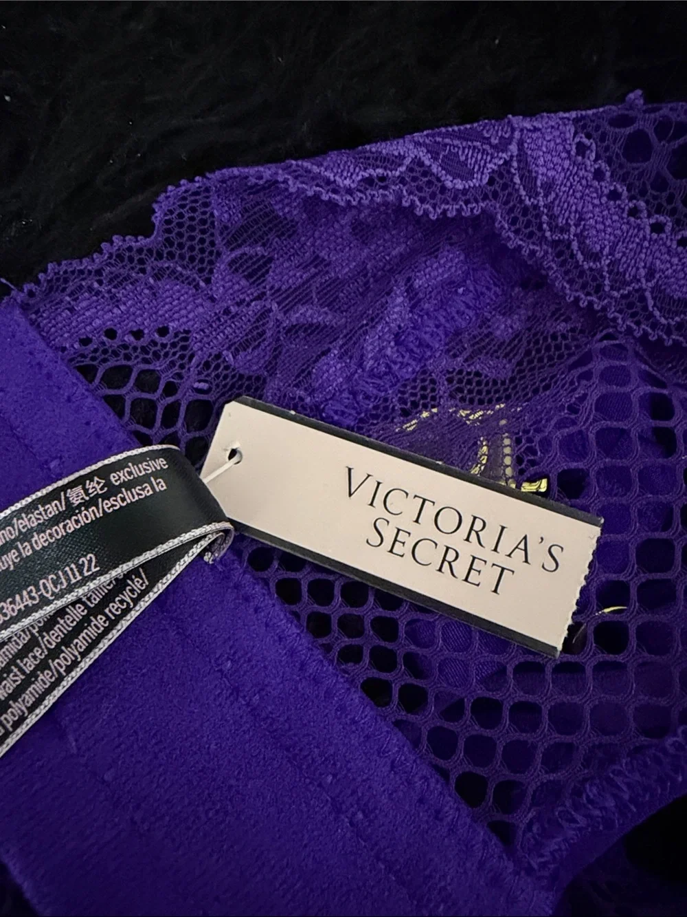 Victoria's Secret Electric Purple Lace Longline Bralette with Thong & Garter Set - Picture 2 of 16